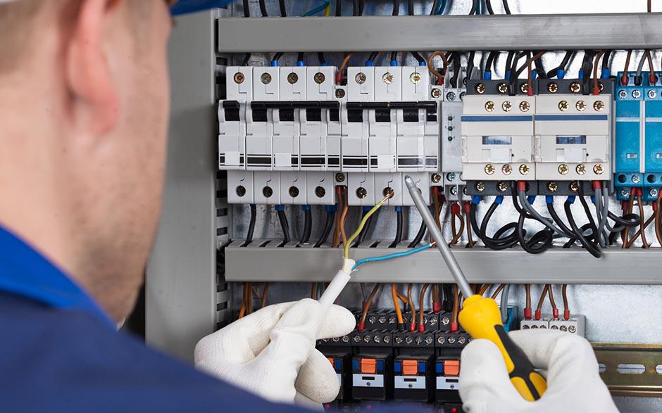 monteur électricien Verneuil-en-Halatte